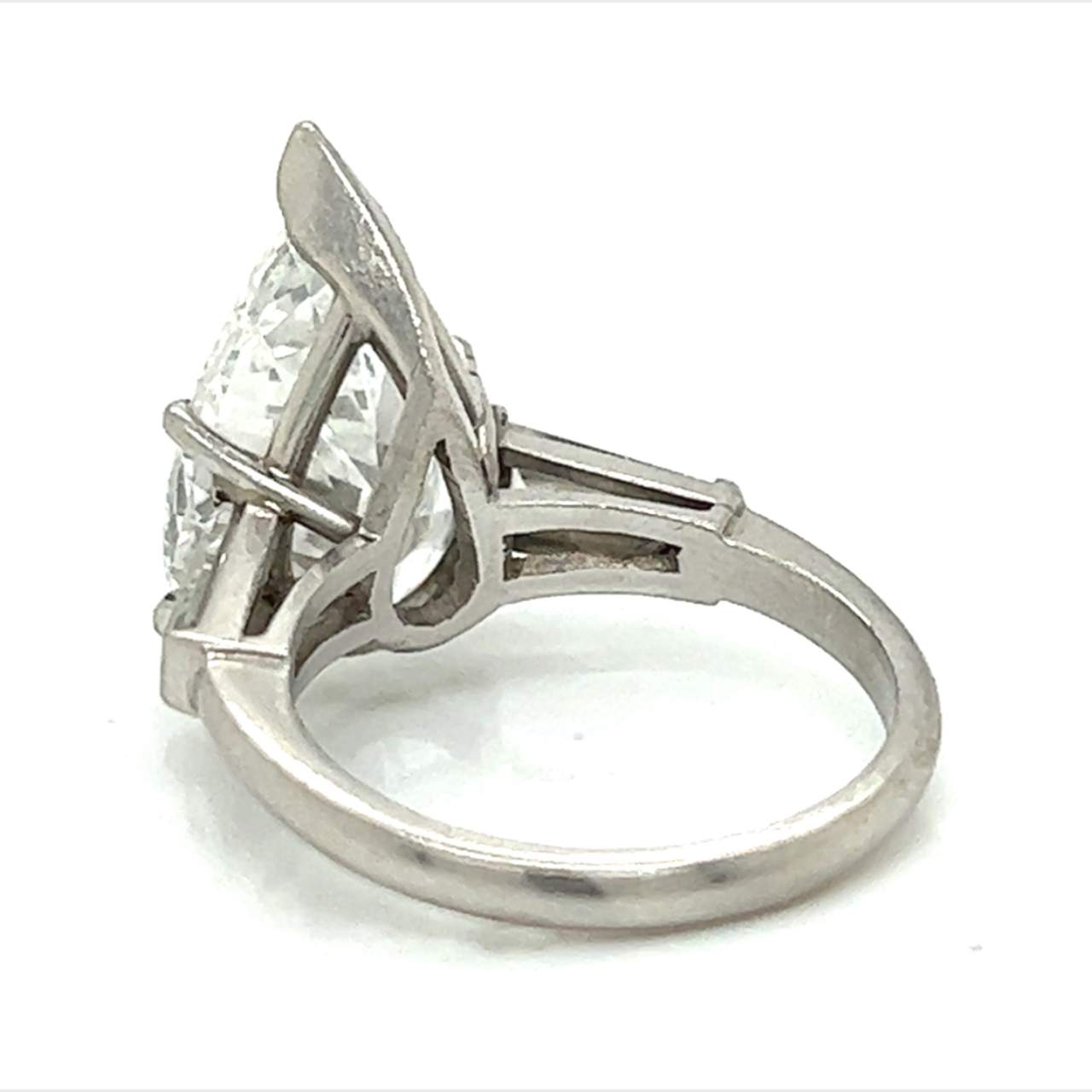 1980s Platinum Diamond Ring back view