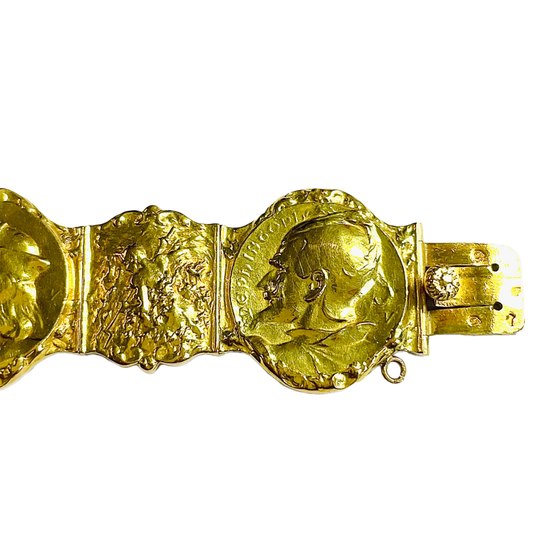 Antique 18KT Yellow Gold "Goethe's Faust" Bracelet close-up front and clasp