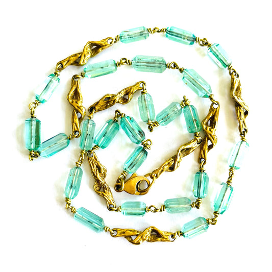 1970s 18KT & 8KT Yellow Gold Beryl Necklace top view