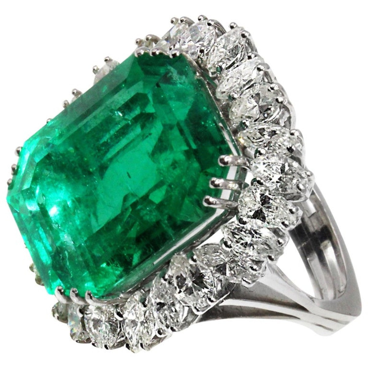1970s 18KT White Gold Emerald & Diamond Ring front and side
