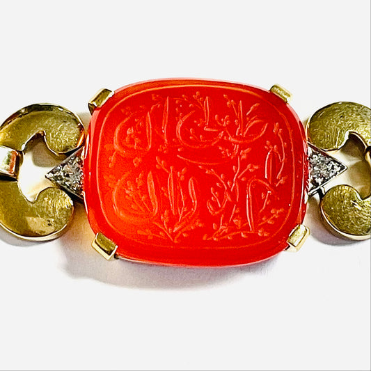 1930s 18KT White Gold Carnelian Agate & Diamond Necklace close-up