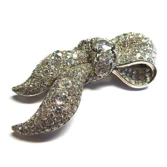 1940s Platinum Diamond Ribbon Brooch side