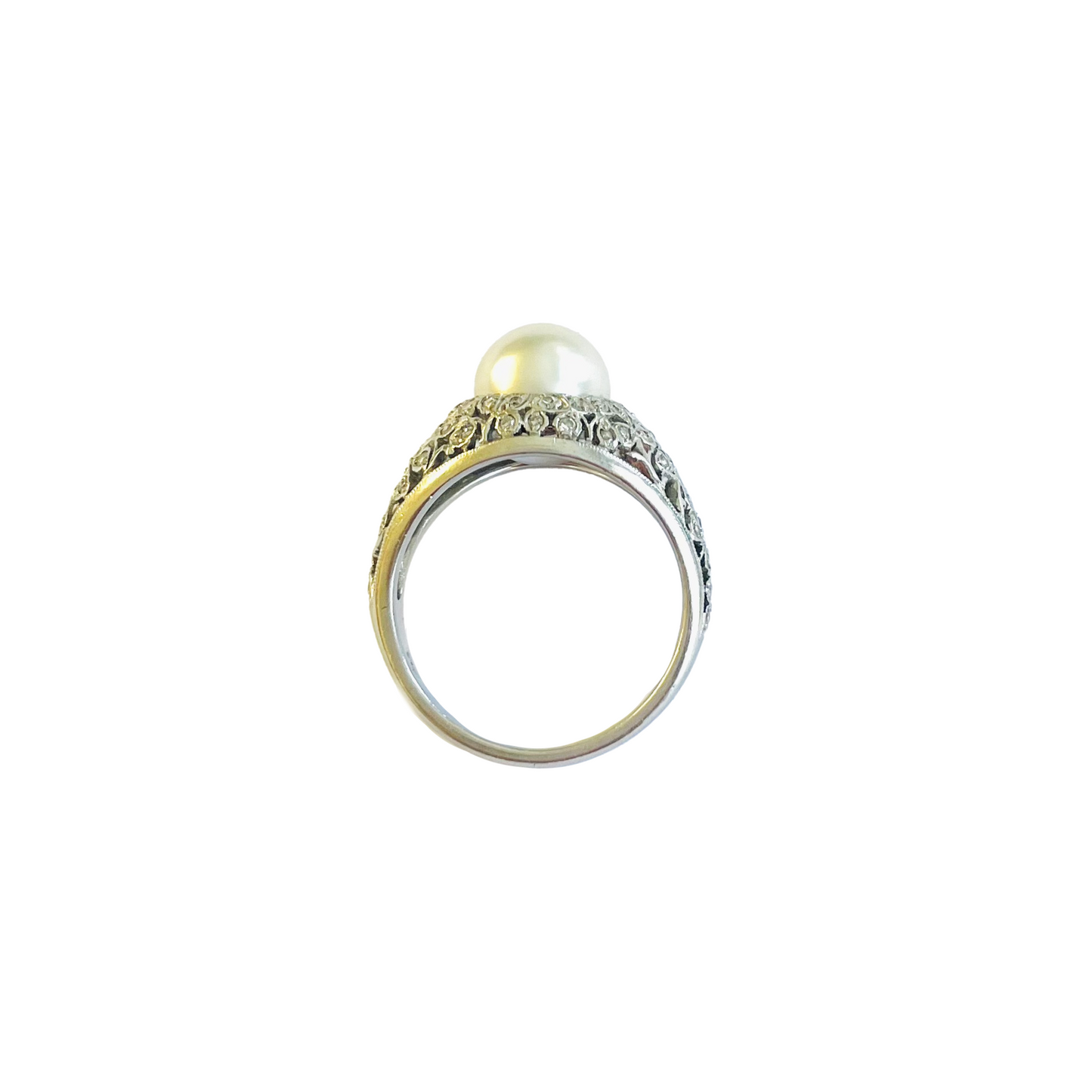 1940s Platinum Natural Pearl & Diamond Ring profile