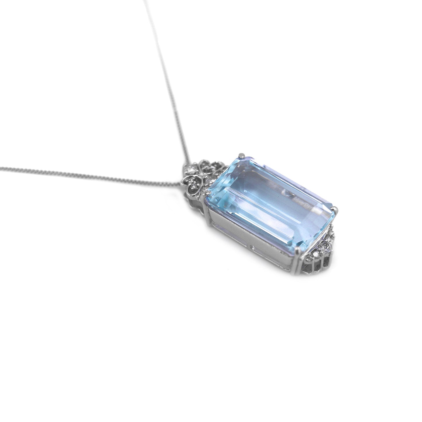 Post-1980s Platinum Diamond & Aquamarine Necklace side