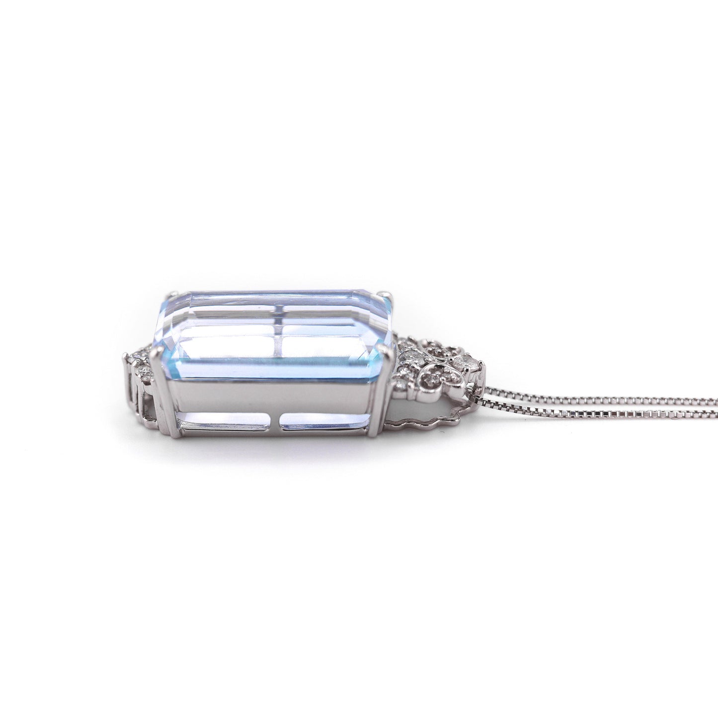 Post-1980s Platinum Diamond & Aquamarine Necklace side
