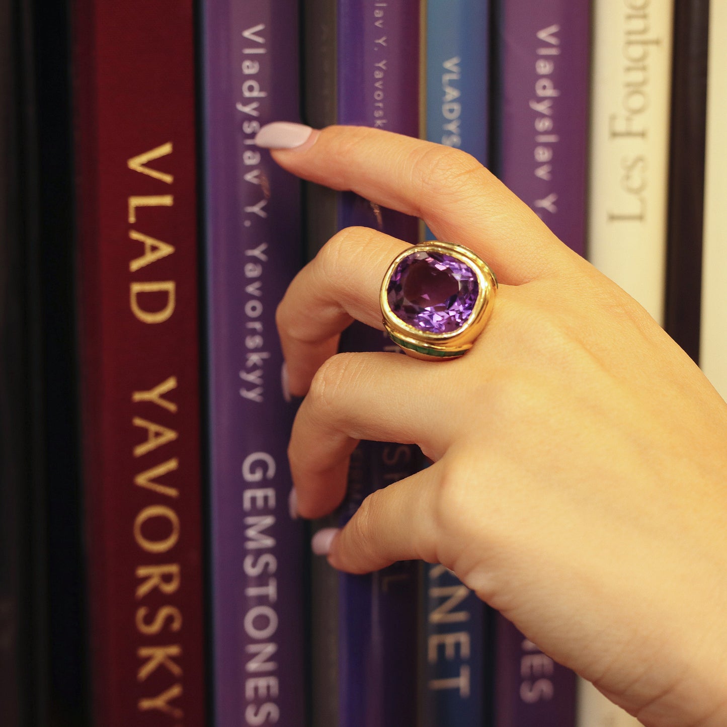 French 1970s 18KT Yellow Gold Amethyst & Emerald Ring