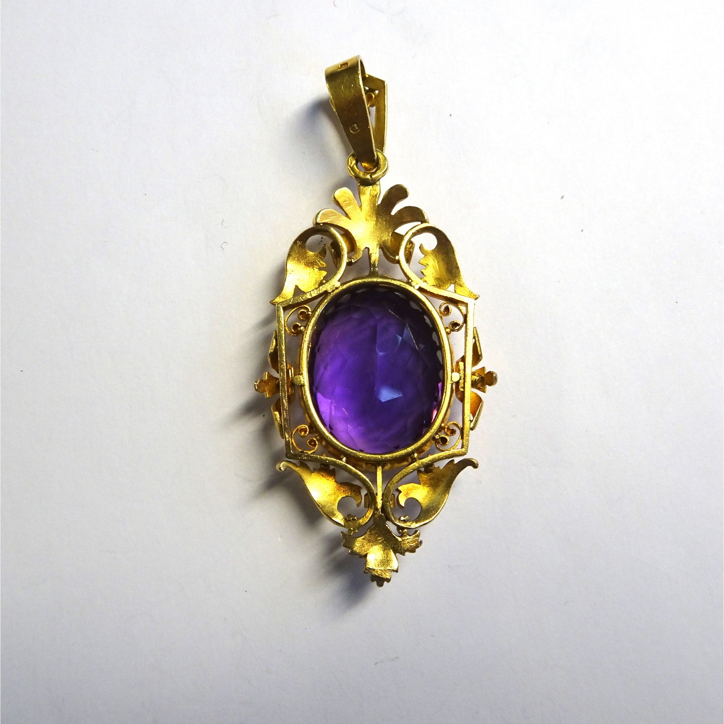 Art Nouveau 18KT Yellow Gold Amethyst Pendant back
