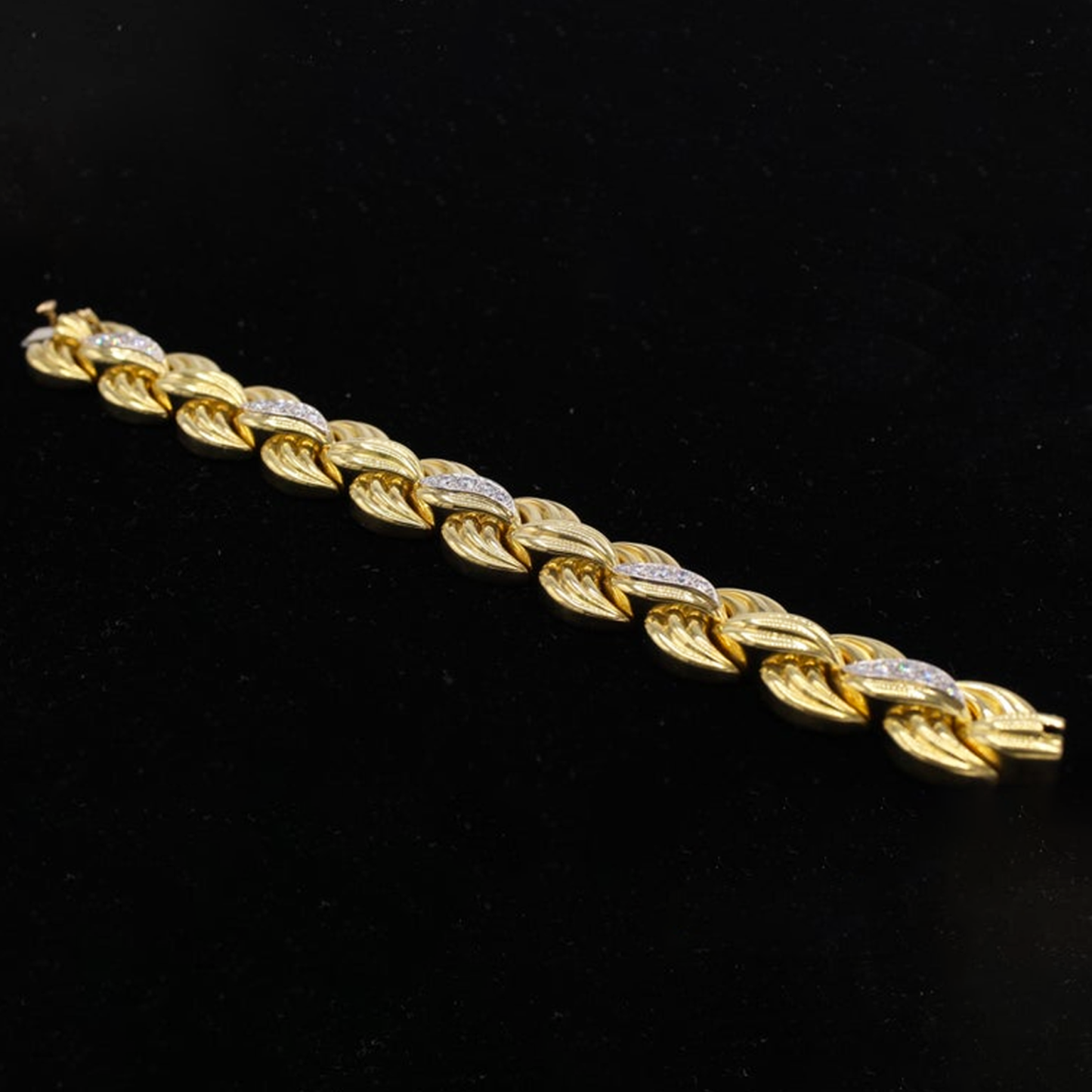 Van Cleef & Arpels 1960s Diamond 18 Karat Yellow Bracelet front