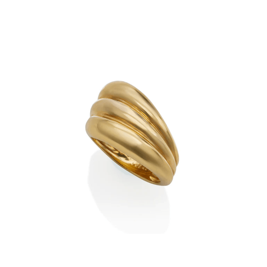 Chaumet Paris 1970s 18KT Yellow Gold Ring side