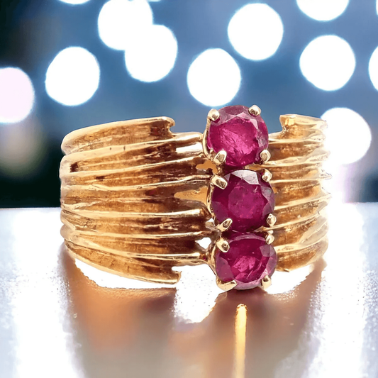 Cartier Paris 1980s 18KT Yellow Gold Ruby Ring front