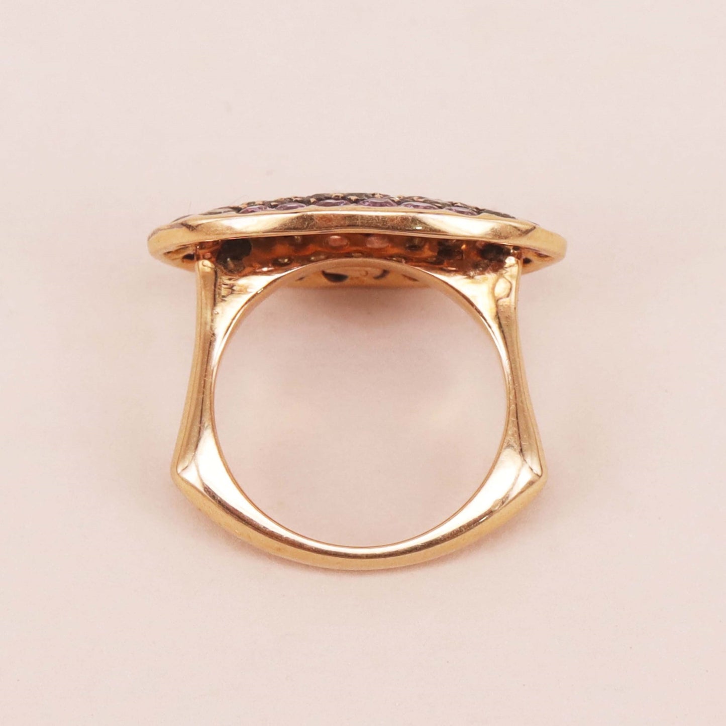 Contemporary 18KT Yellow Gold Sapphire Ring profile