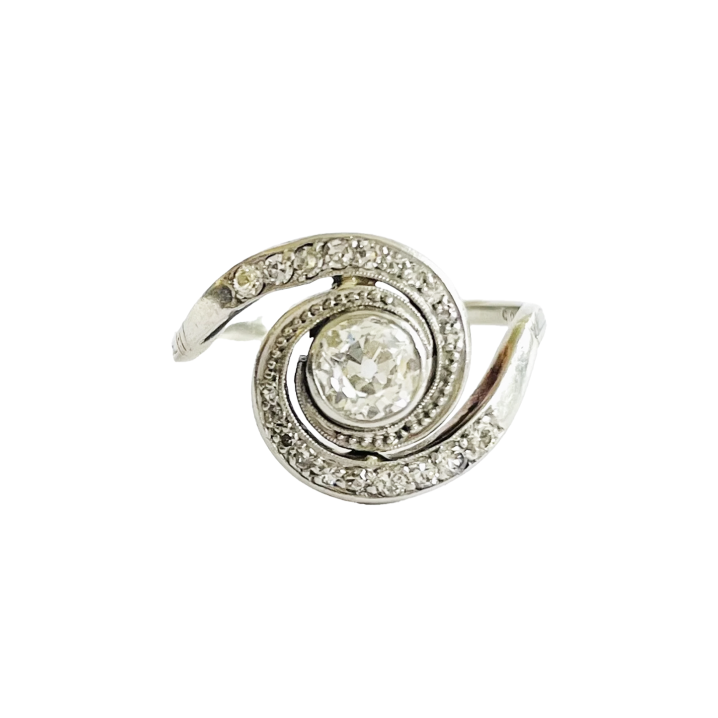 1940s 14KT White Gold Diamond Ring front