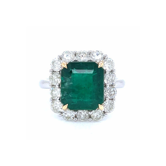 1980s 18KT White Gold Emerald & Diamond Ring front