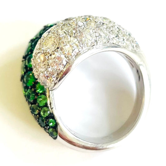 Chantecler Italian Post-1980s 18KT White Gold Tsavorite Garnet & Diamond Ring profile