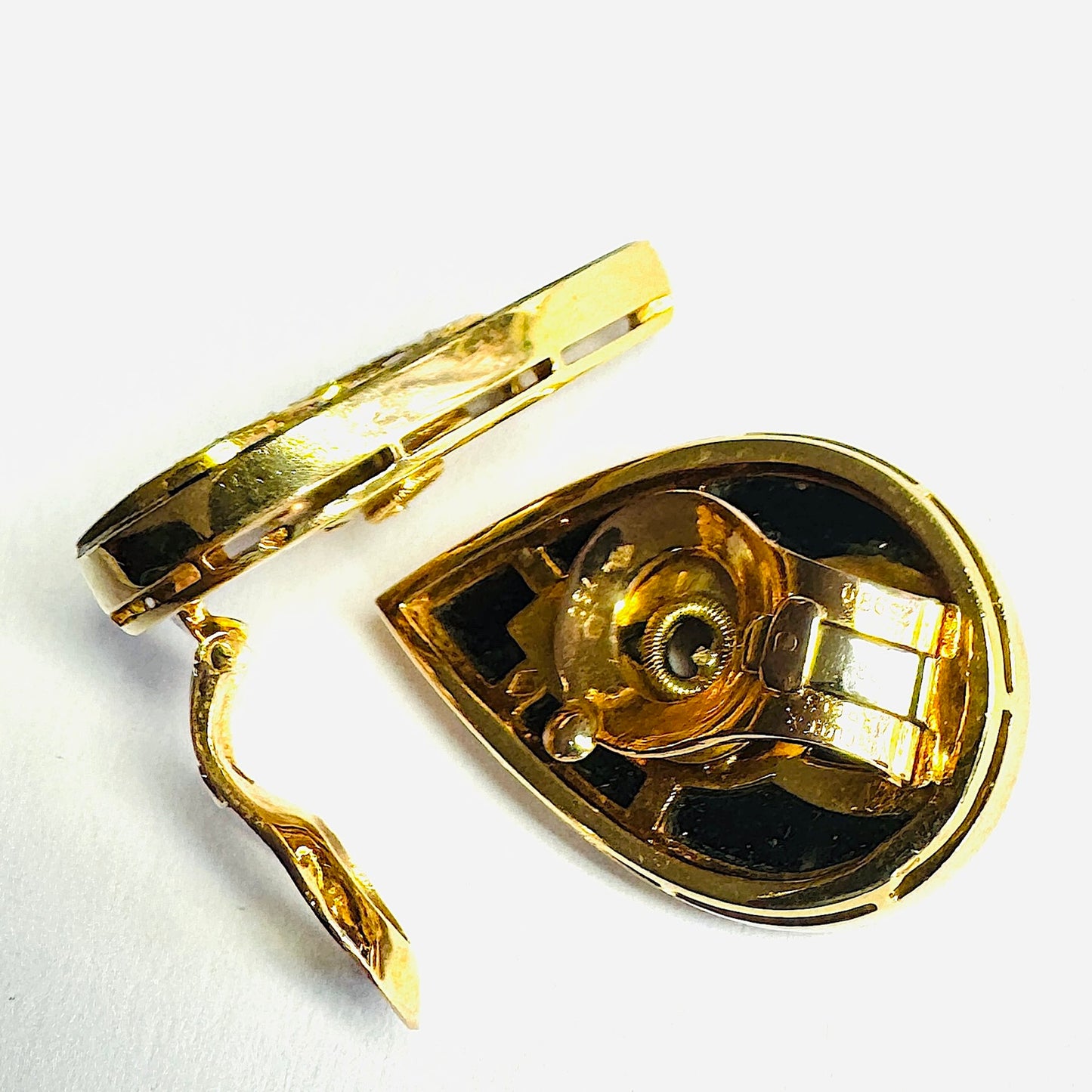 Van Cleef & Arpels 1960s 18KT Yellow Gold Onyx & Diamond Earrings back