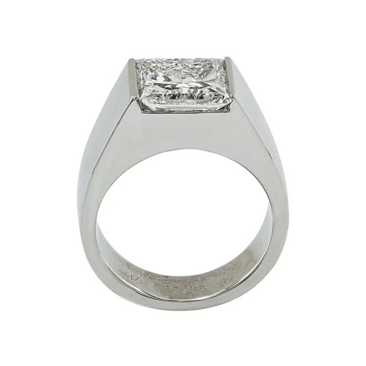 Cartier Post-1980s 18KT White Gold Diamond Ring profile
