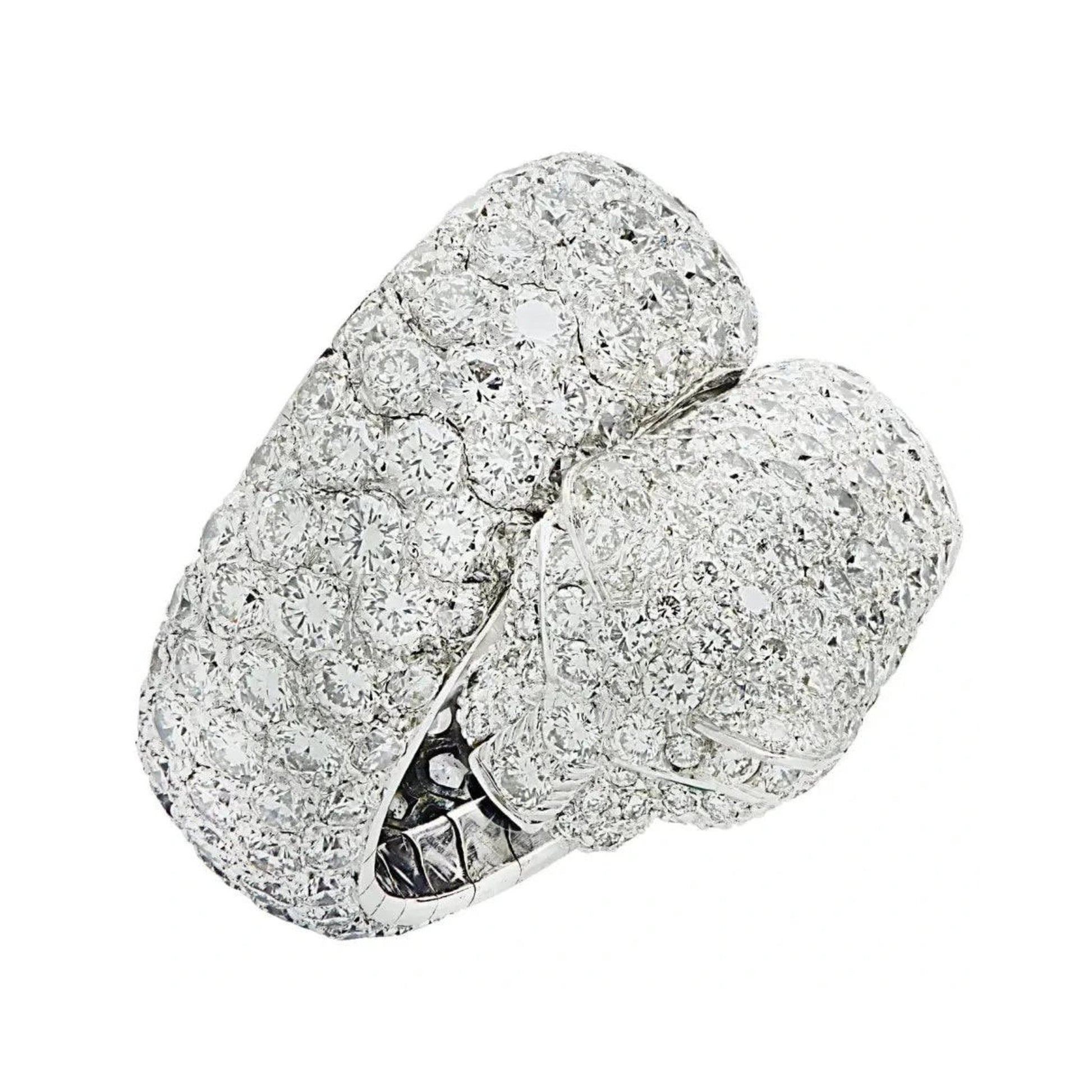 Cartier 1980s 18KT White Gold Diamond & Emerald Panther Ring front