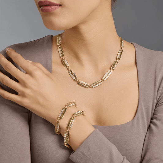 Gérard France 1970s 18KT Yellow Gold Diamond Set on neck and wrist