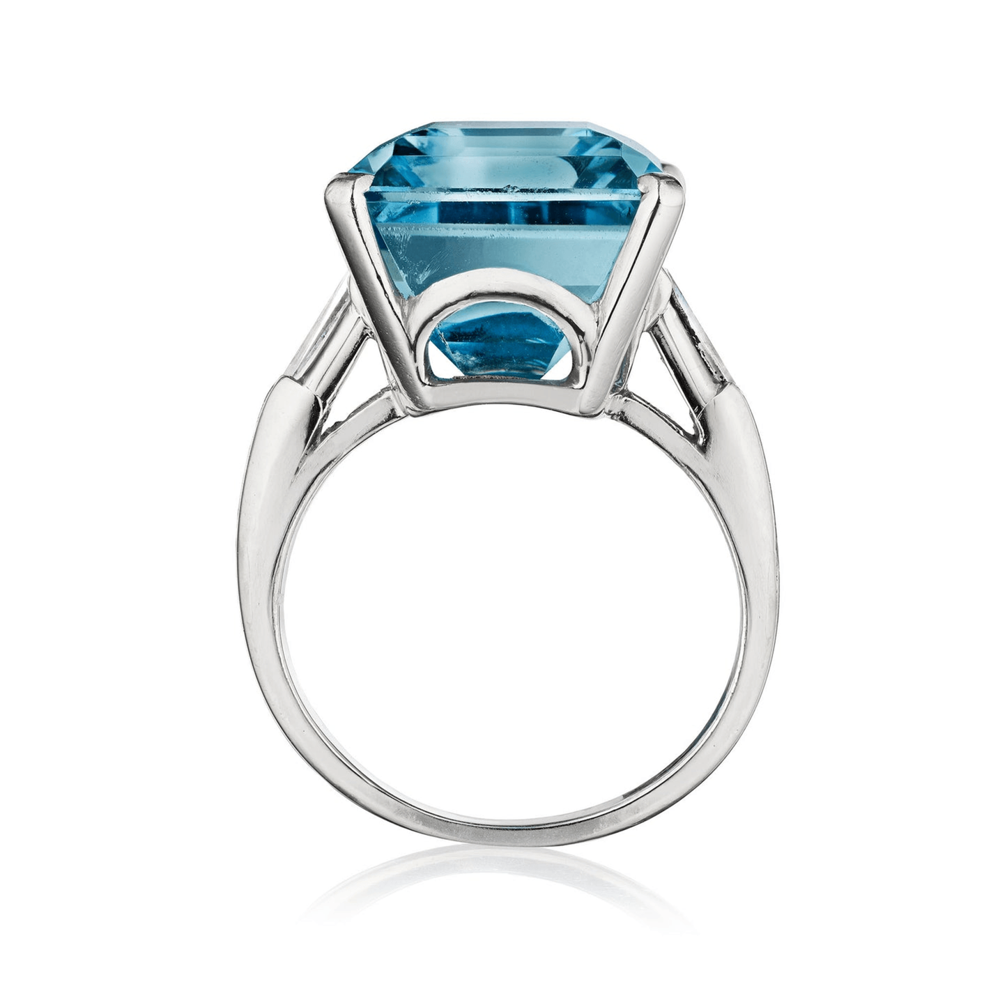 Oscar Heyman Bros. 1950s Platinum Aquamarine & Diamond Ring profile