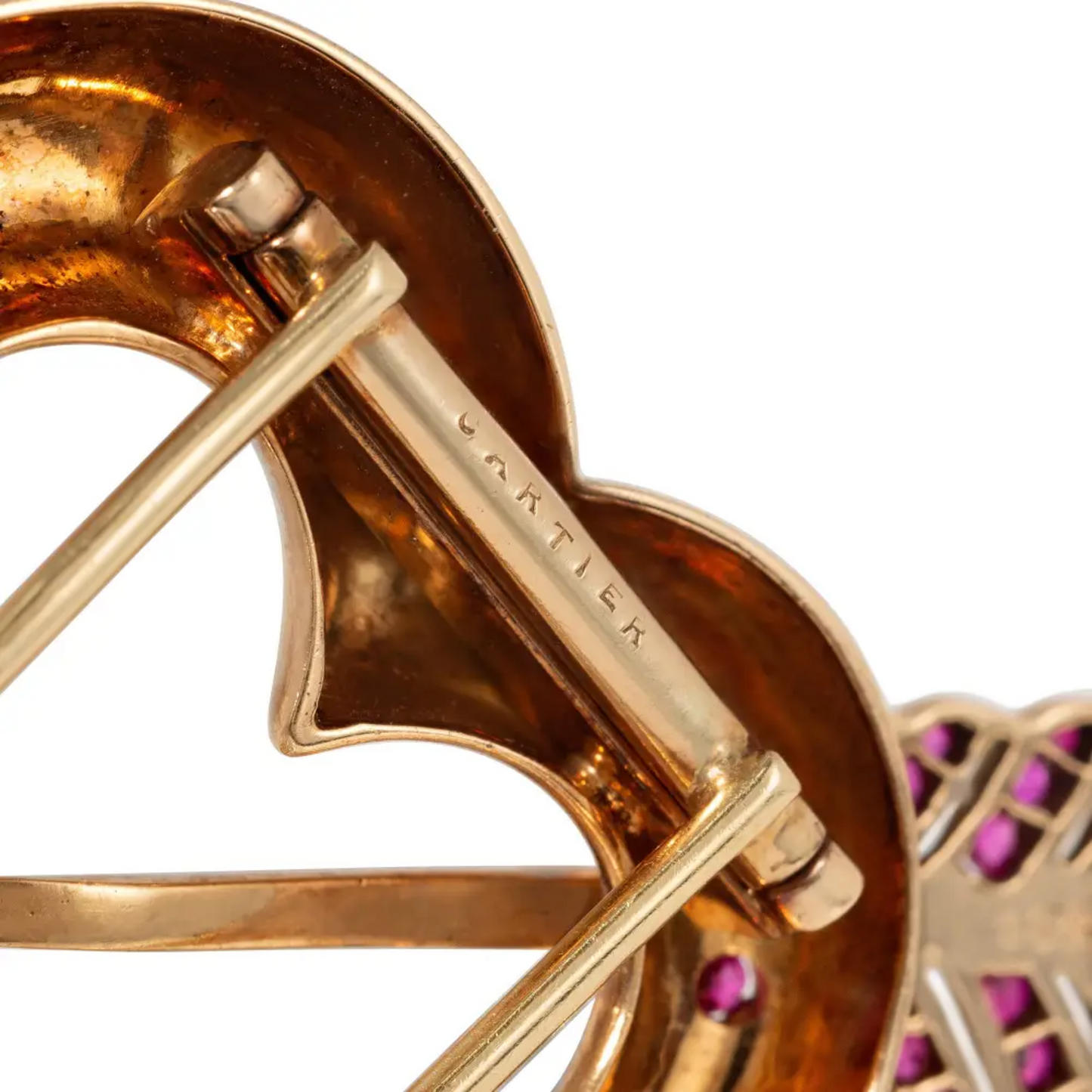 Cartier Retro 15KT Yellow Gold Ruby Heart Brooch signature