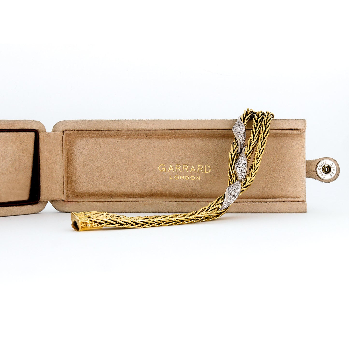 Garrard & Co. English 1970s 18KT Yellow Gold Diamond Bracelet box
