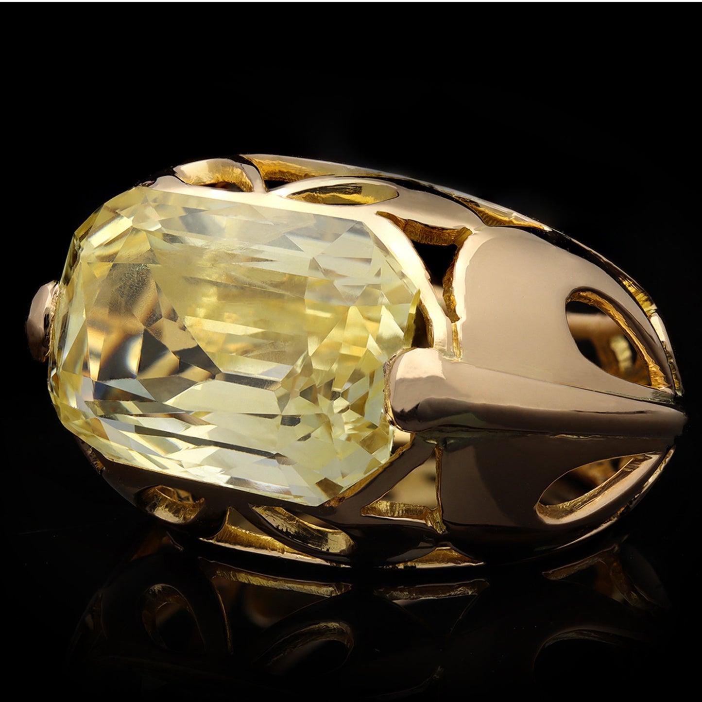French 1950s 18KT Rose Gold Sapphire Ring side