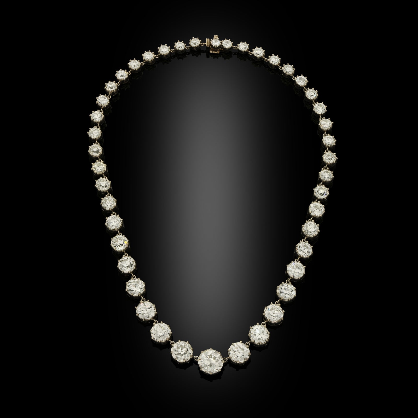 rivière necklace example