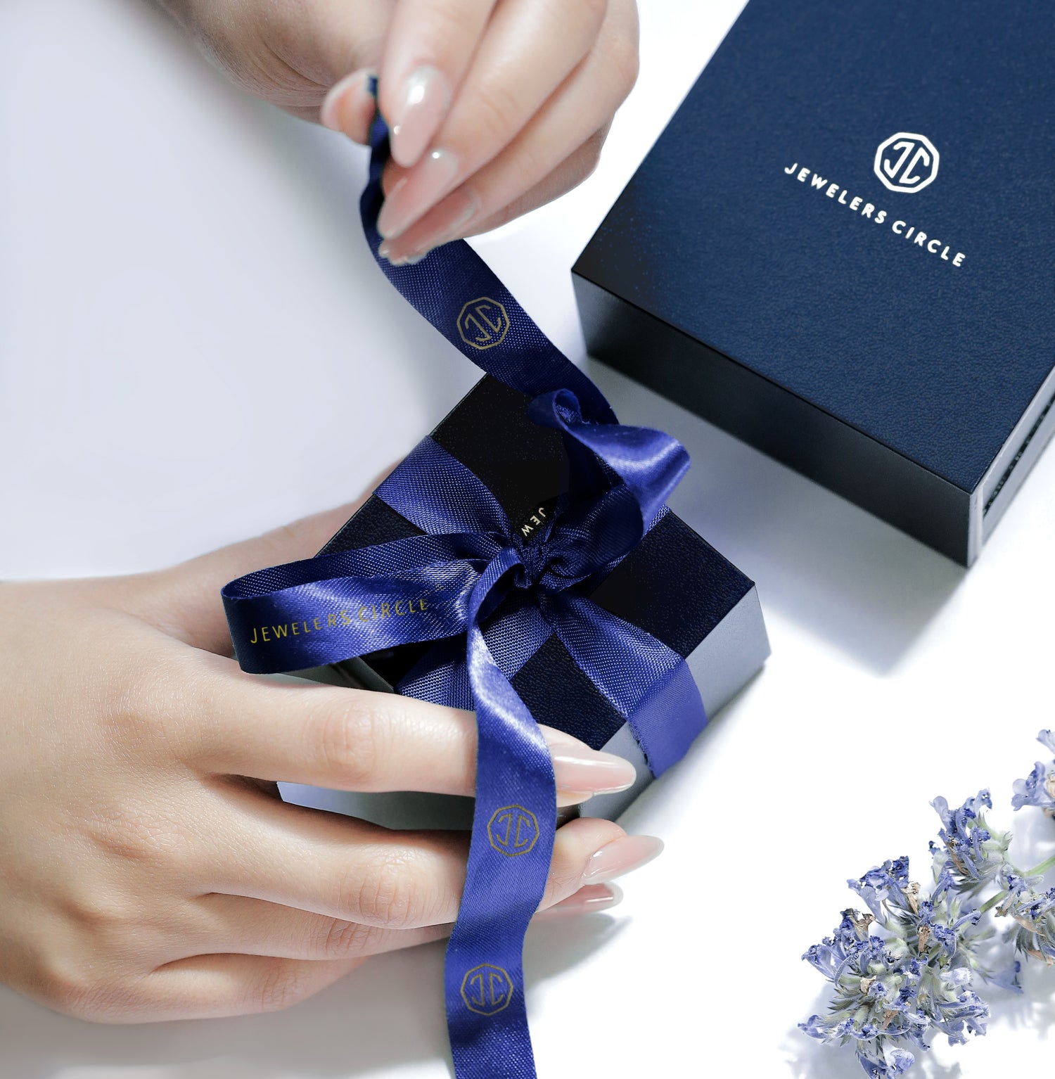 Jewelers Circle gifting