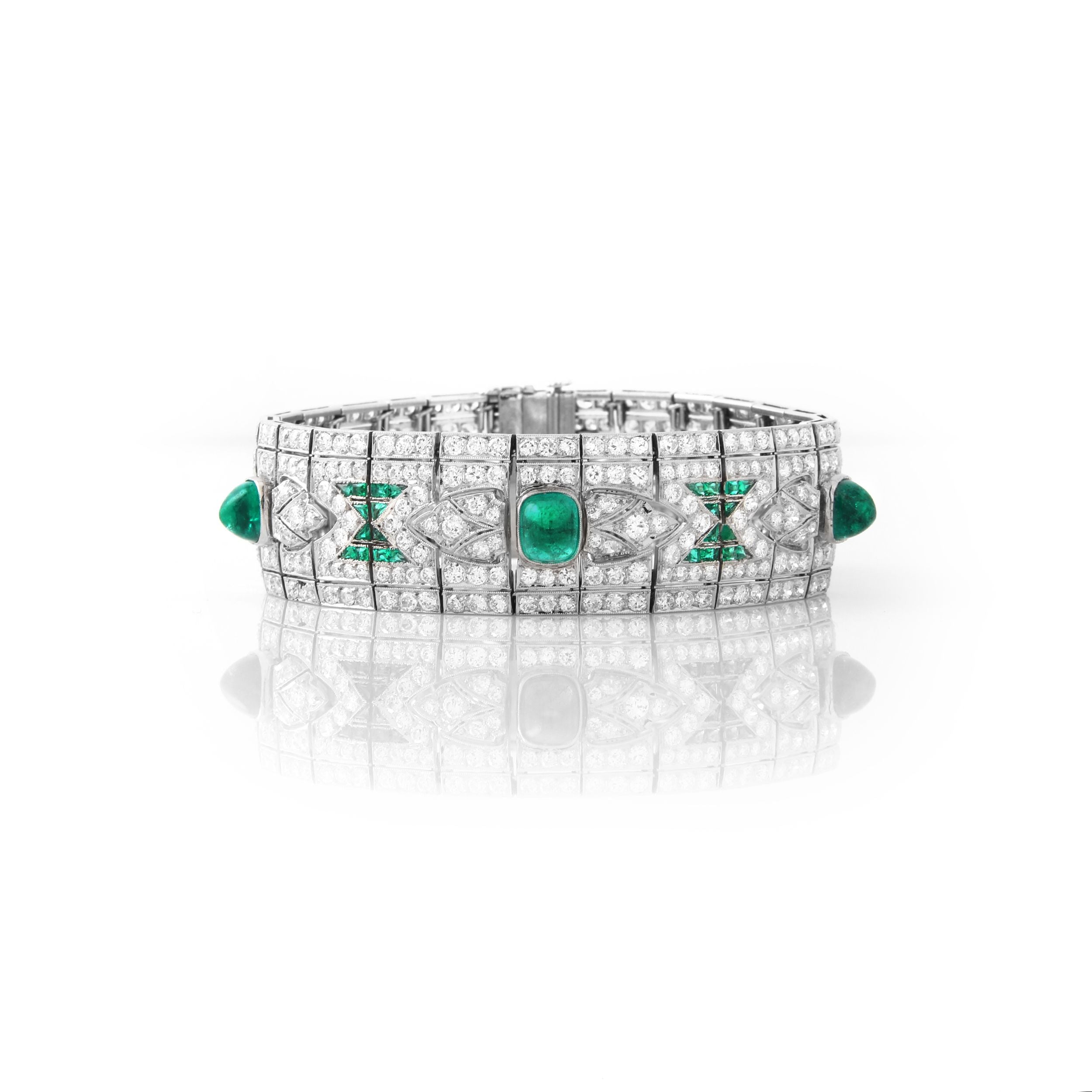 example of period jewelry