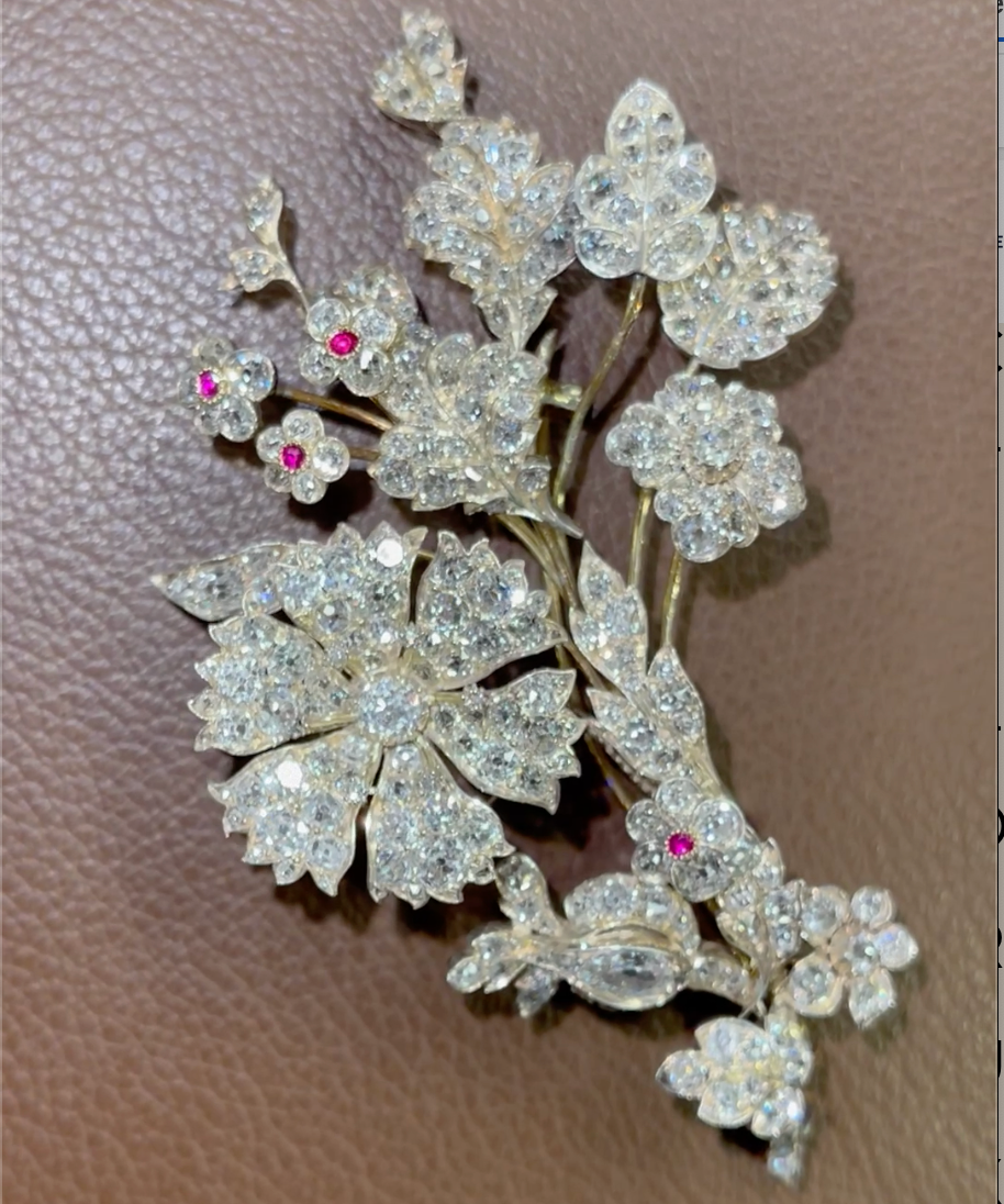 example of en tremblant jewelry