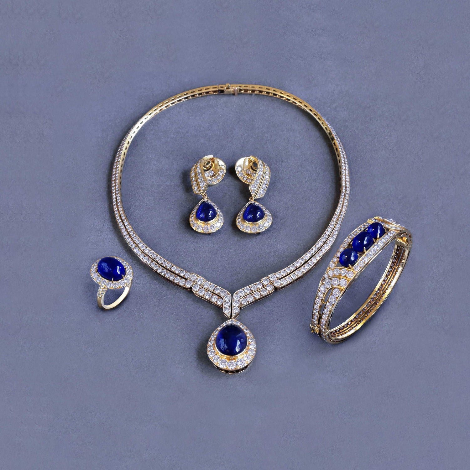 Van Cleef & Arpels 1980 Gold Sapphire Diamond Set layout
