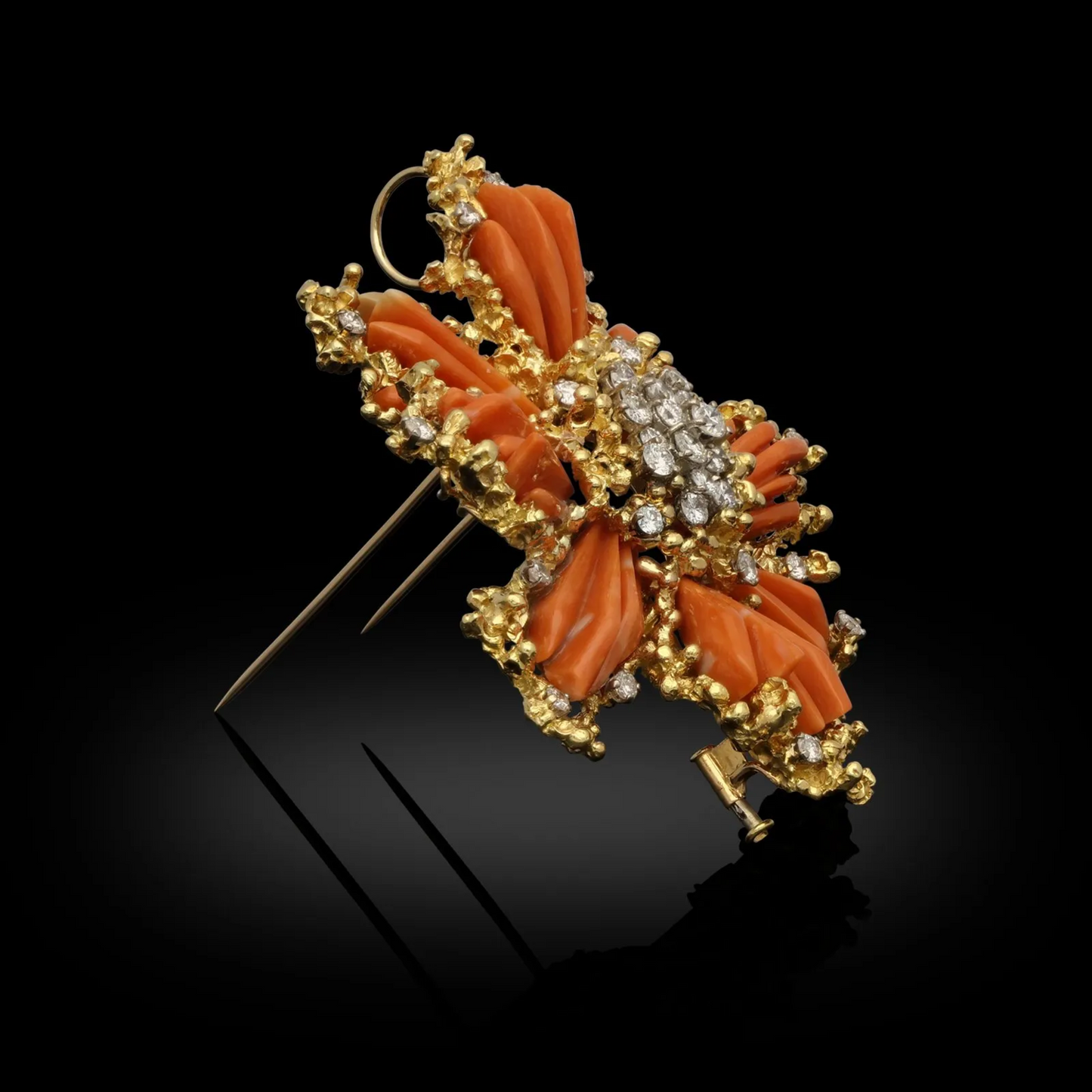 Kutchinsky 1960s 18KT Yellow Gold Coral & Diamond Brooch Pendant side