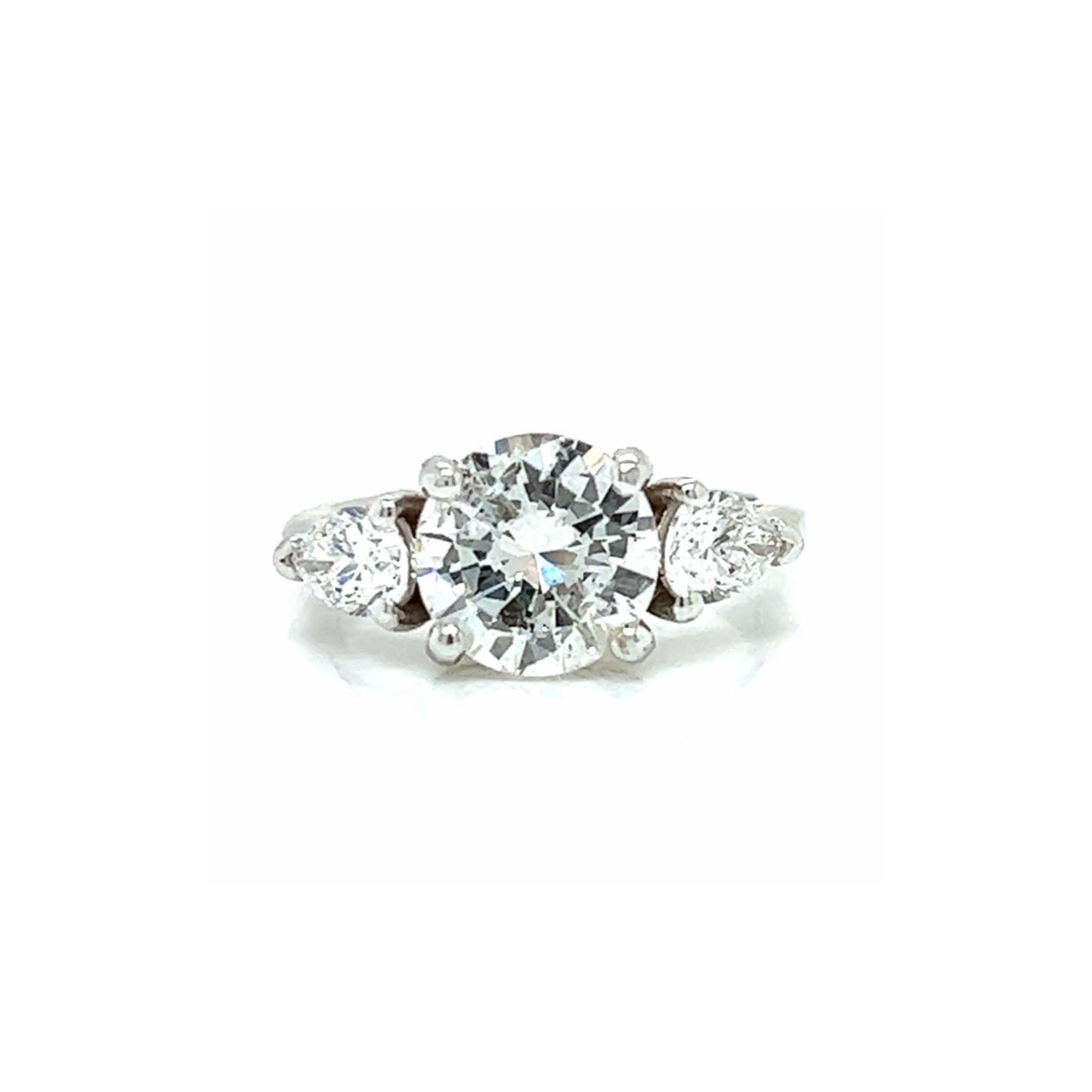 Post-1980s Platinum Diamond Ring front