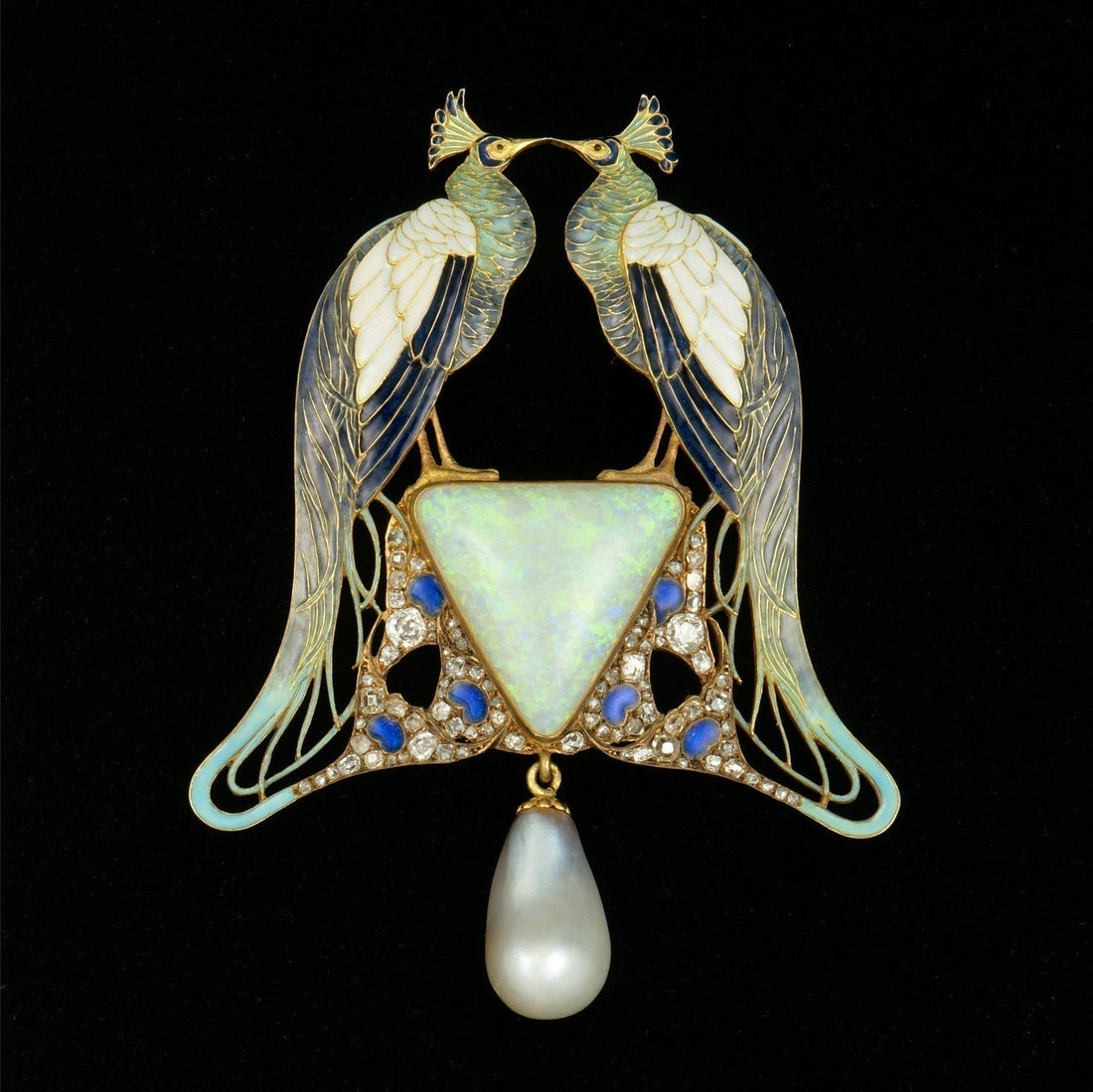 Art Nouveau diamond, opal, pearl, enamel and gold pendant, signed Rene Lalique, circa 1901, courtesy Metropolitan Museum of Art, WikiCommons.