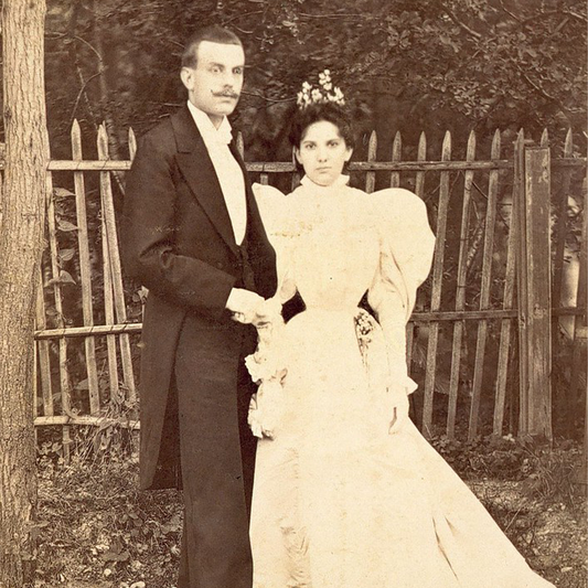 Alfred Van Cleef and Estelle Arpels, courtesy Van Cleef & Arpels.