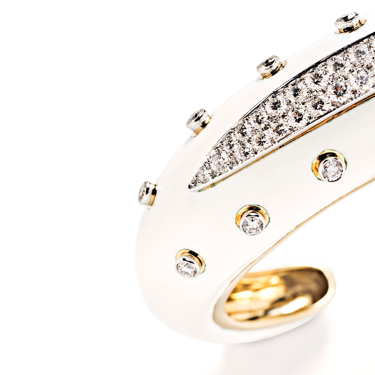 David Webb 1970s Platinum & 18KT Yellow Gold Diamond & Enamel Cuff Bracelet close-up details