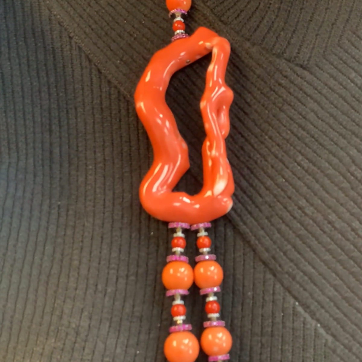 Wallace Chan Post-1980s Titanium Coral, Diamond & Ruby Necklace close-up details