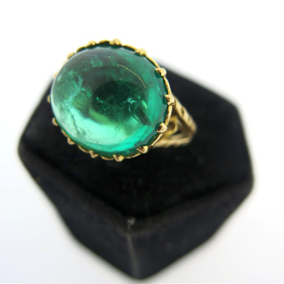 Antique 18KT Yellow Gold Colombian Emerald Ring front view