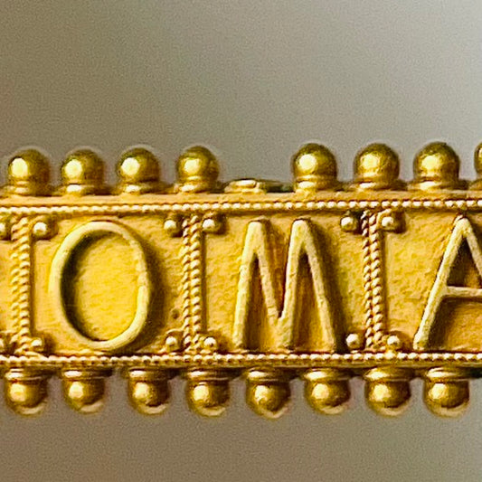 Italian Victorian 18KT Yellow Gold Glass Micromosaic "ROMA" Brooch close-up details