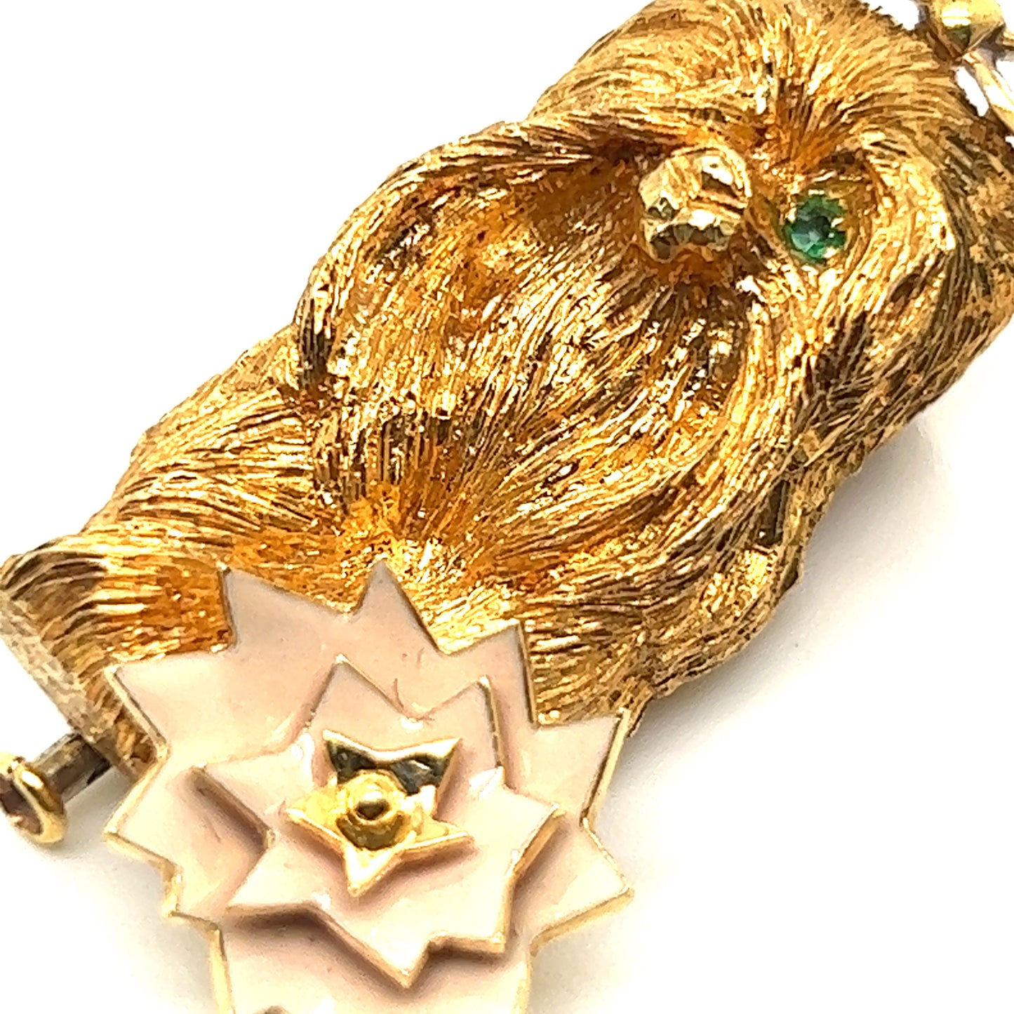 Cartier French 1950s 18KT Yellow Gold Emerald & Enamel Shih-Tzu Dog Brooch close-up details