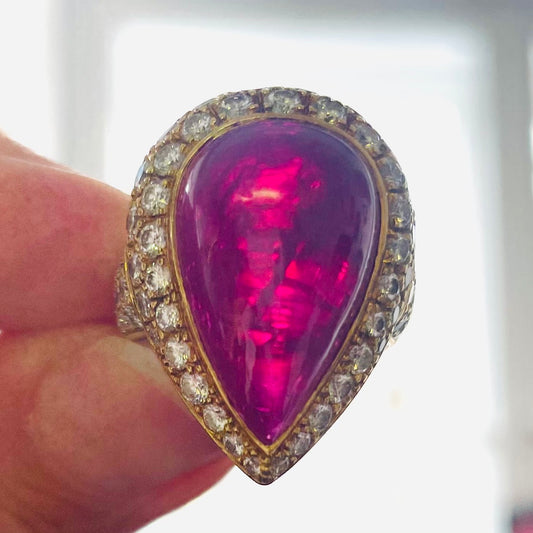 Hemmerle 1980s Platinum & 18KT Yellow Gold African Unheated Ruby & Diamond Ring front