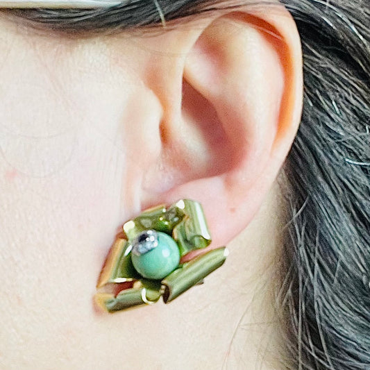 1950s 18KT Yellow Gold Aventurine, Diamond, Sapphire Set on ear