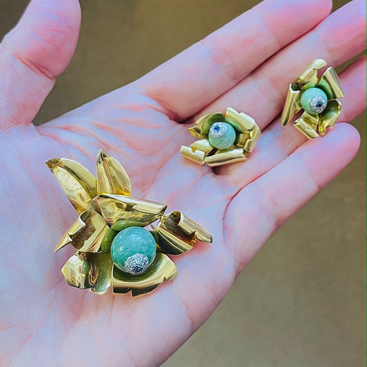 1950s 18KT Yellow Gold Aventurine, Diamond, Sapphire Set in hand