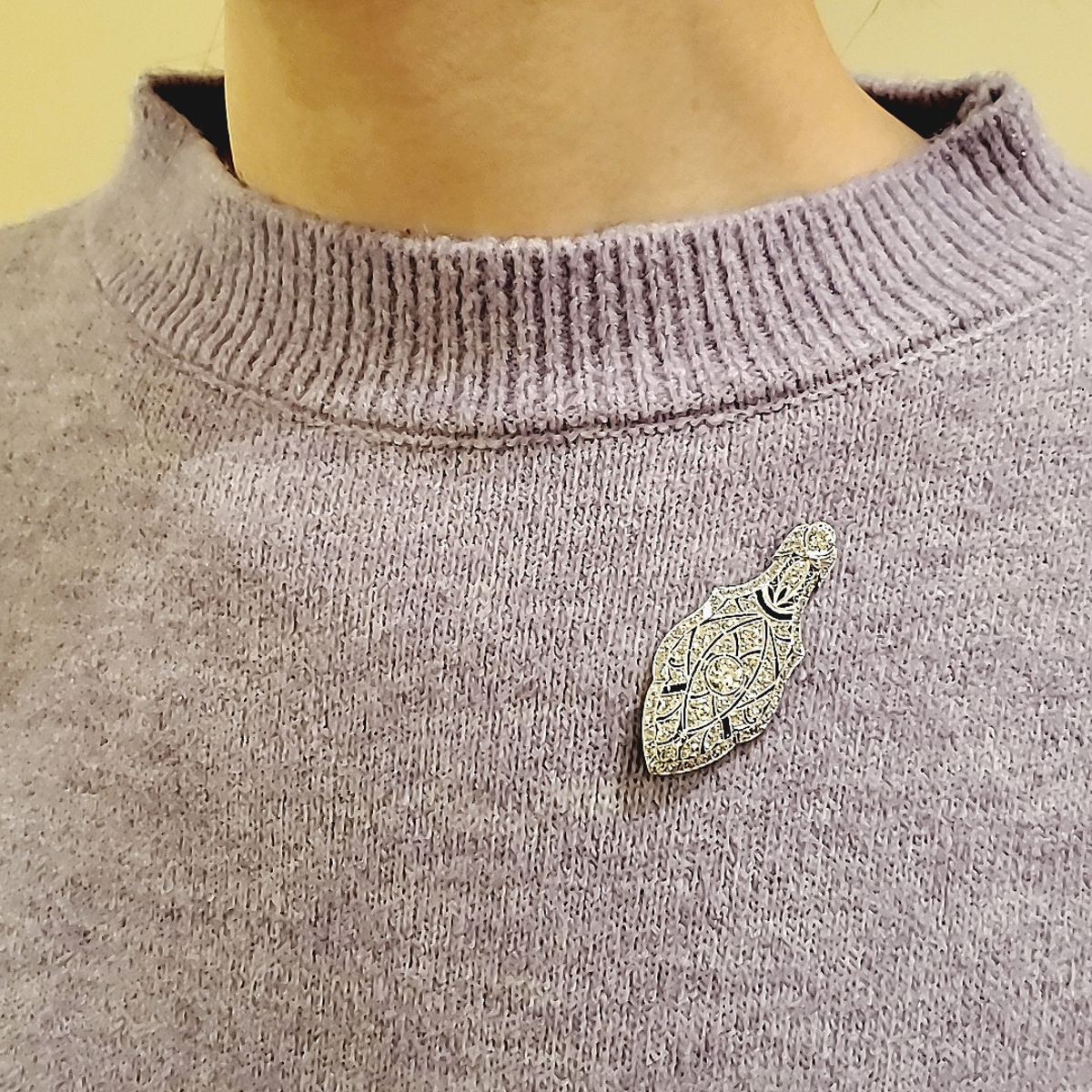 Antique Platinum Diamond & Sapphire Brooch/Pendant worn as brooch