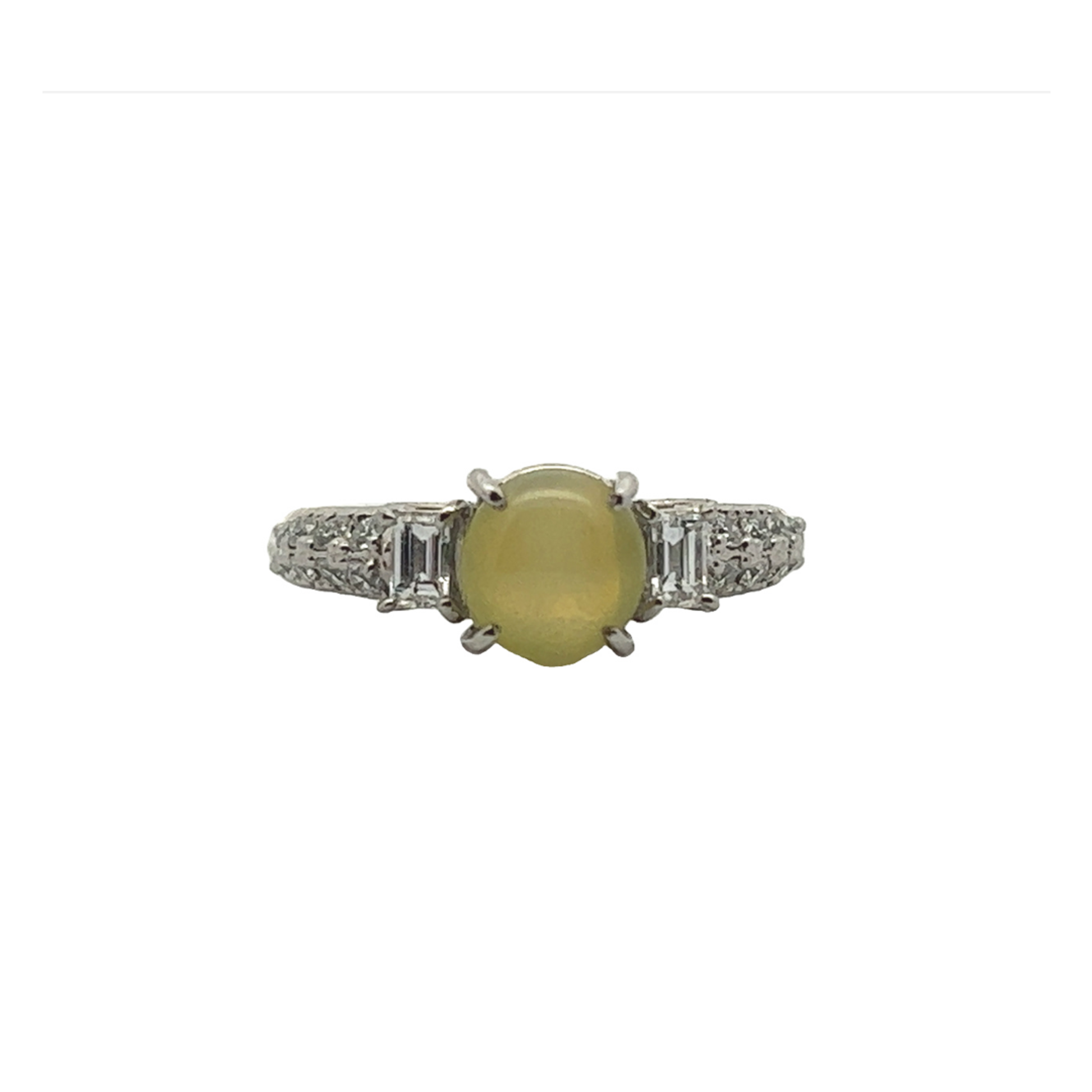 Post-1980s Platinum Chrysoberyl Cat's Eye & Diamond Ring front