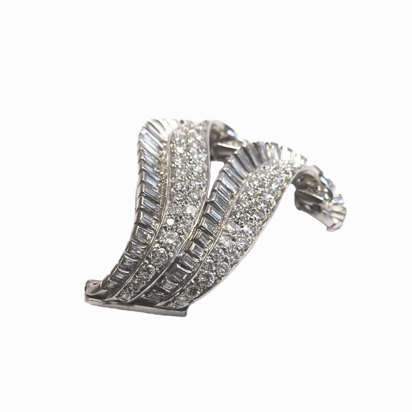 Ghiso 1940s Platinum Diamond Brooch front