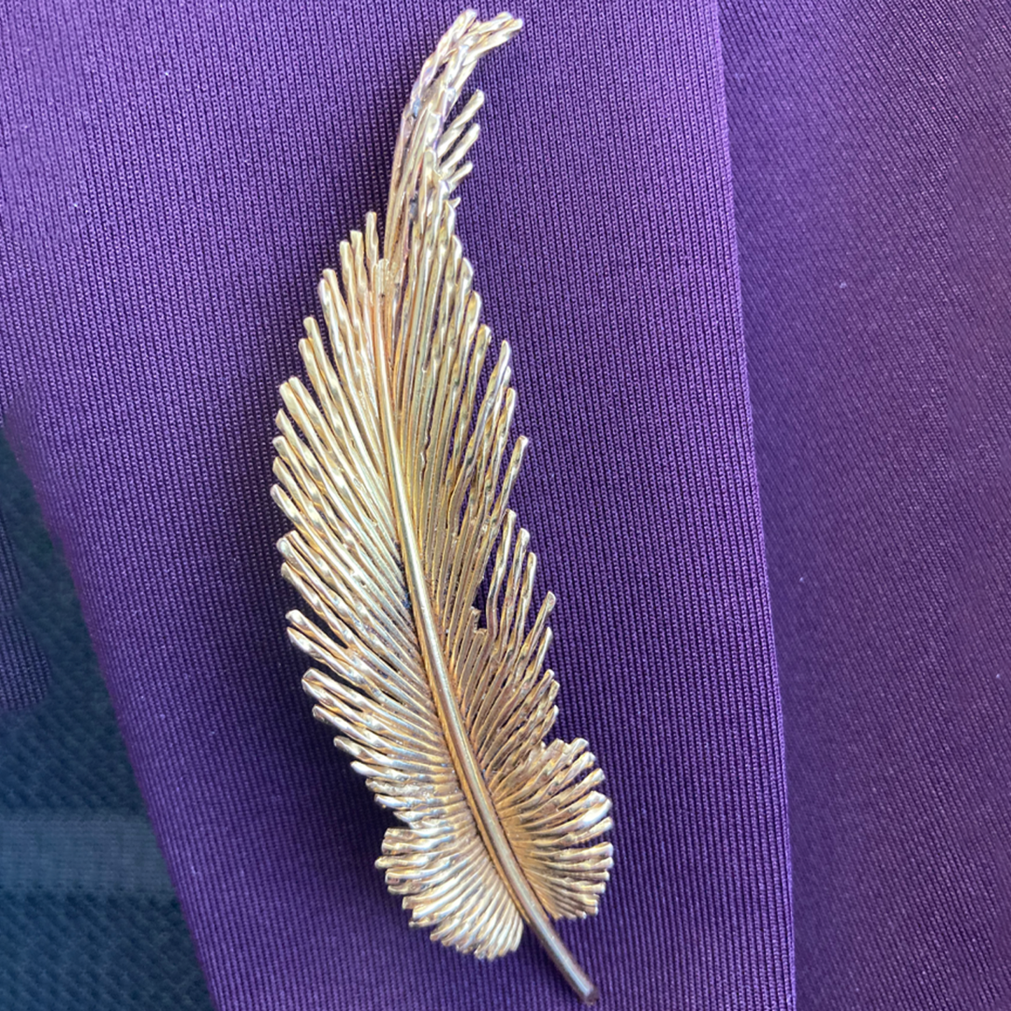 Pierre Sterle 1970s 18KT Yellow Gold Feather Brooch worn on lapel