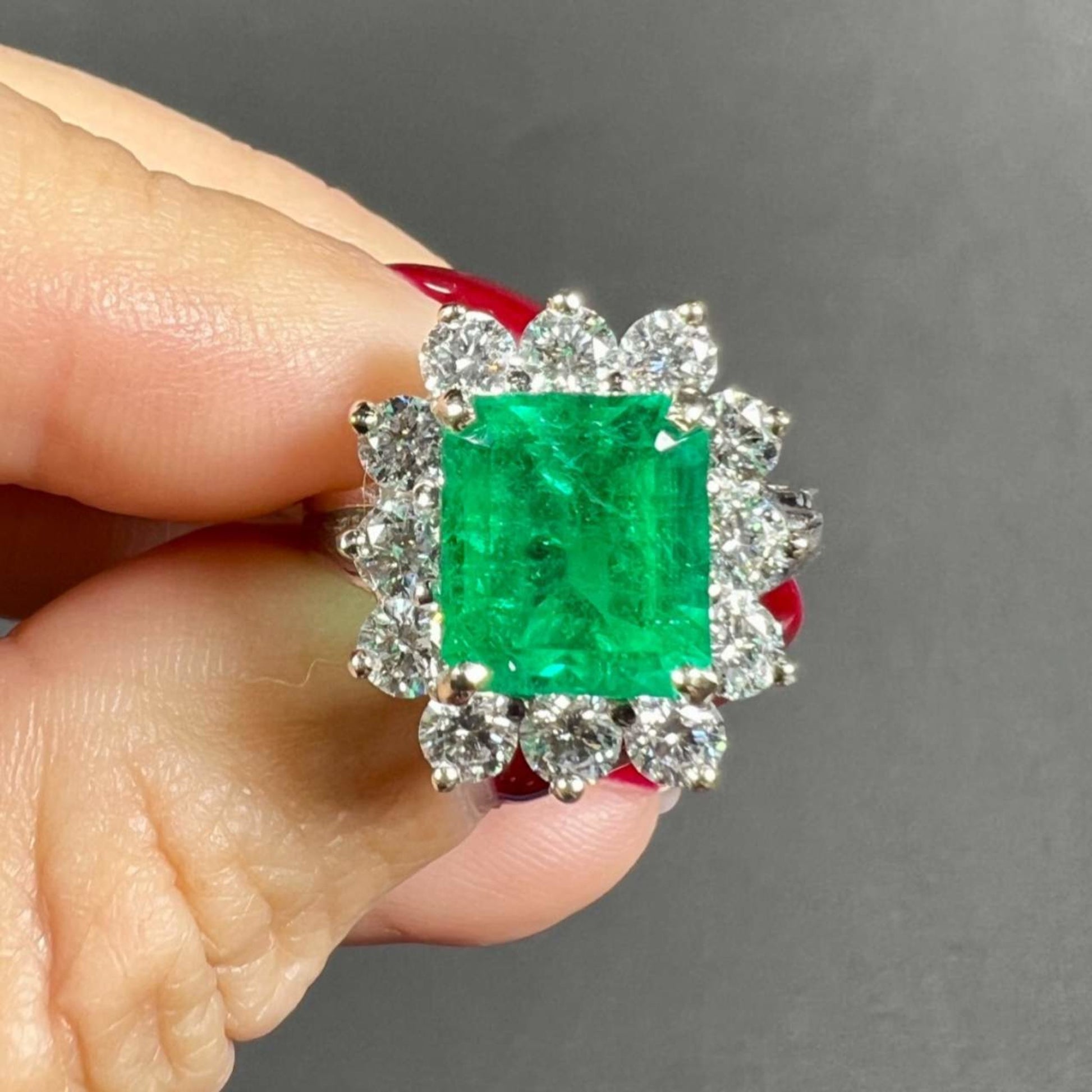 Post-1980s 14KT White Gold Emerald & Diamond Ring front