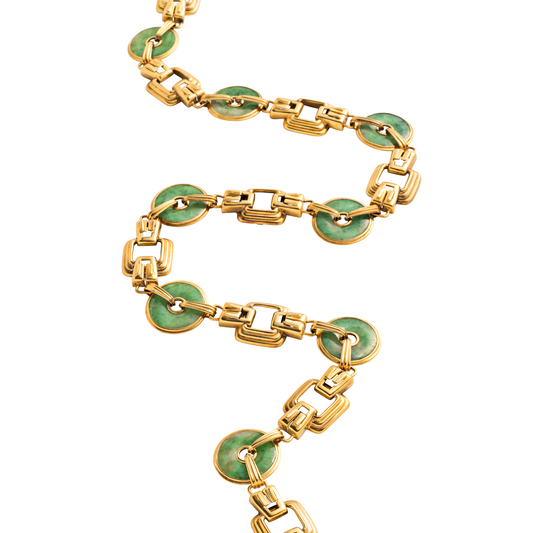1980s 18KT Yellow Gold Jade Necklace close-up