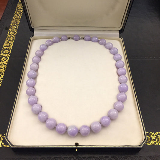 1950s 18KT White Gold Lavender Jade & Diamond Necklace in box